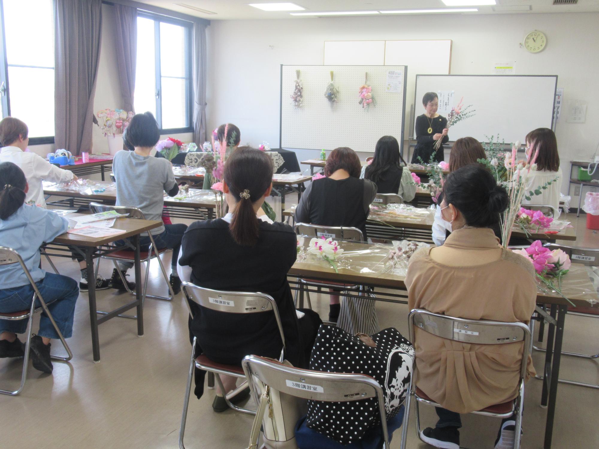 花束づくりの様子