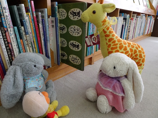 ぬいぐるみおとまり会の様子